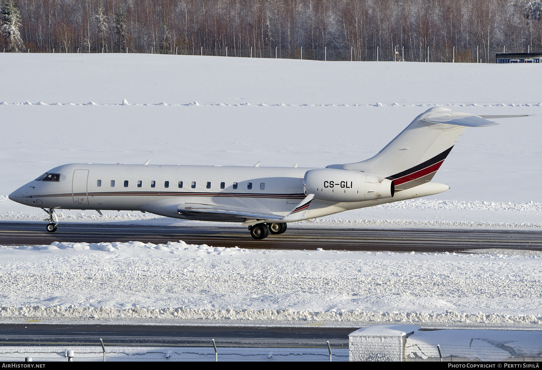 Aircraft Photo of CS-GLI | Bombardier Global 6500 (BD-700-1A10) | AirHistory.net #752024