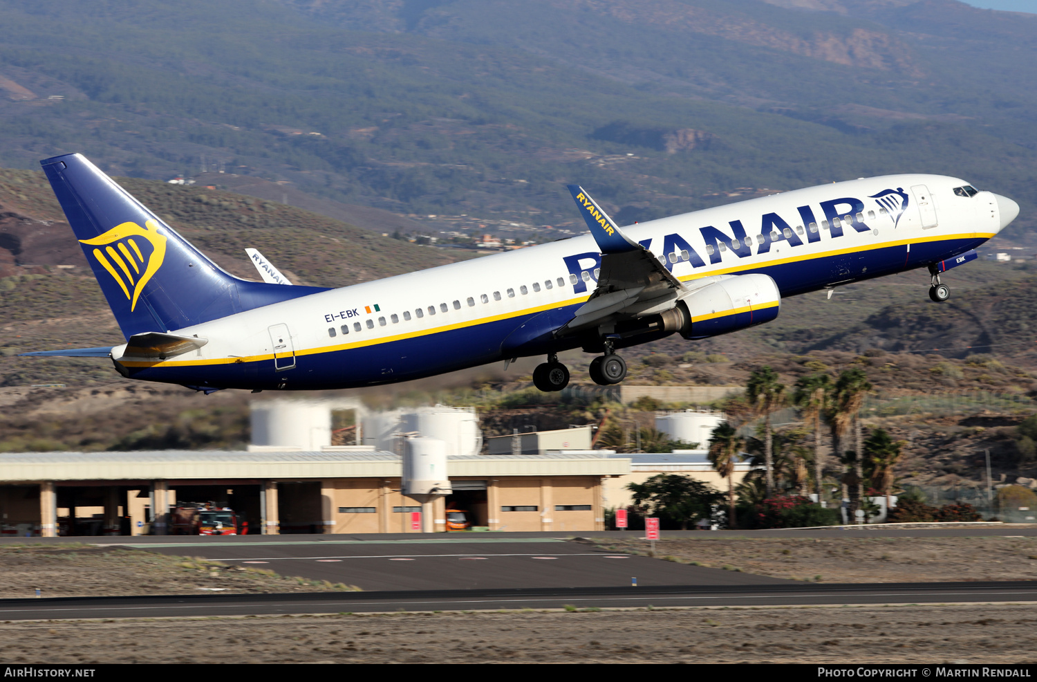 Aircraft Photo of EI-EBK | Boeing 737-8AS | Ryanair | AirHistory.net #752045