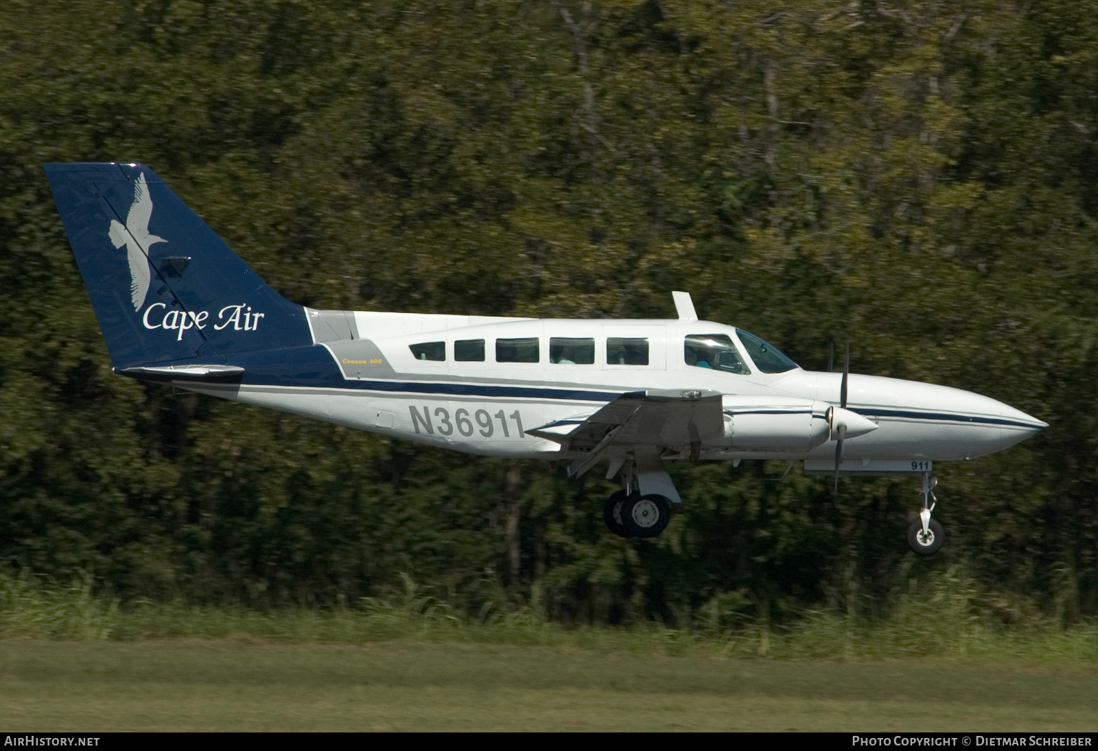 Aircraft Photo of N36911 | Cessna 402C Utililiner | Cape Air | AirHistory.net #752047
