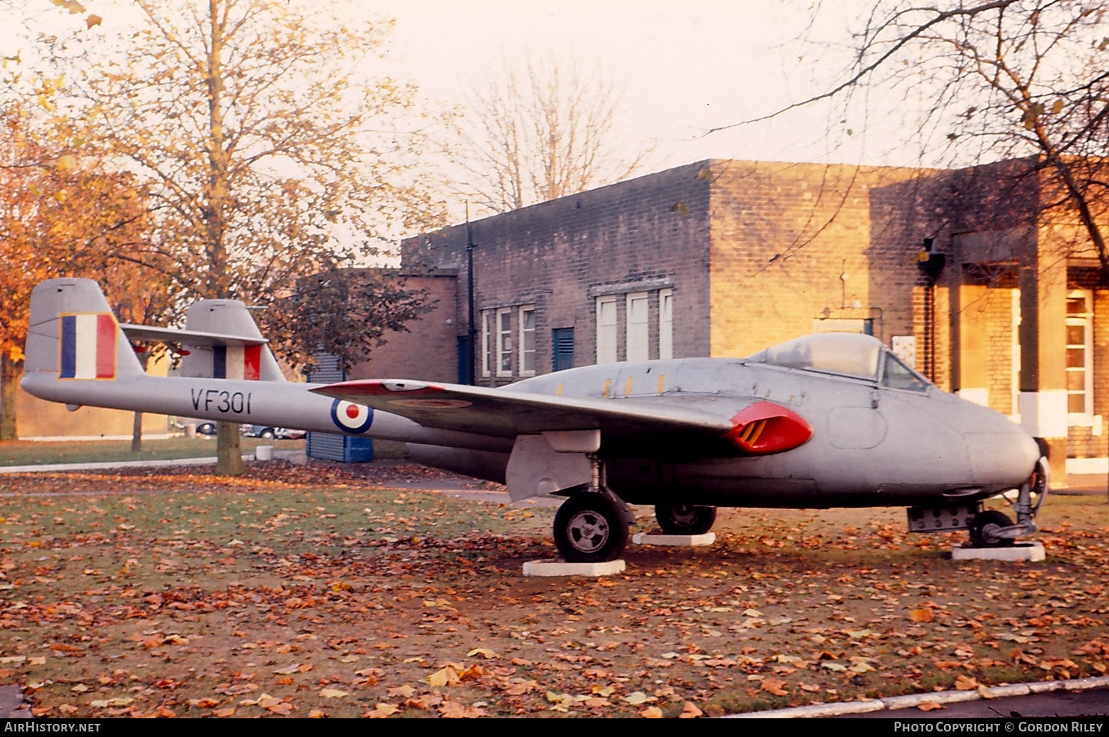 Aircraft Photo of VF301 | De Havilland D.H. 100 Vampire F1 | UK - Air Force | AirHistory.net #752152