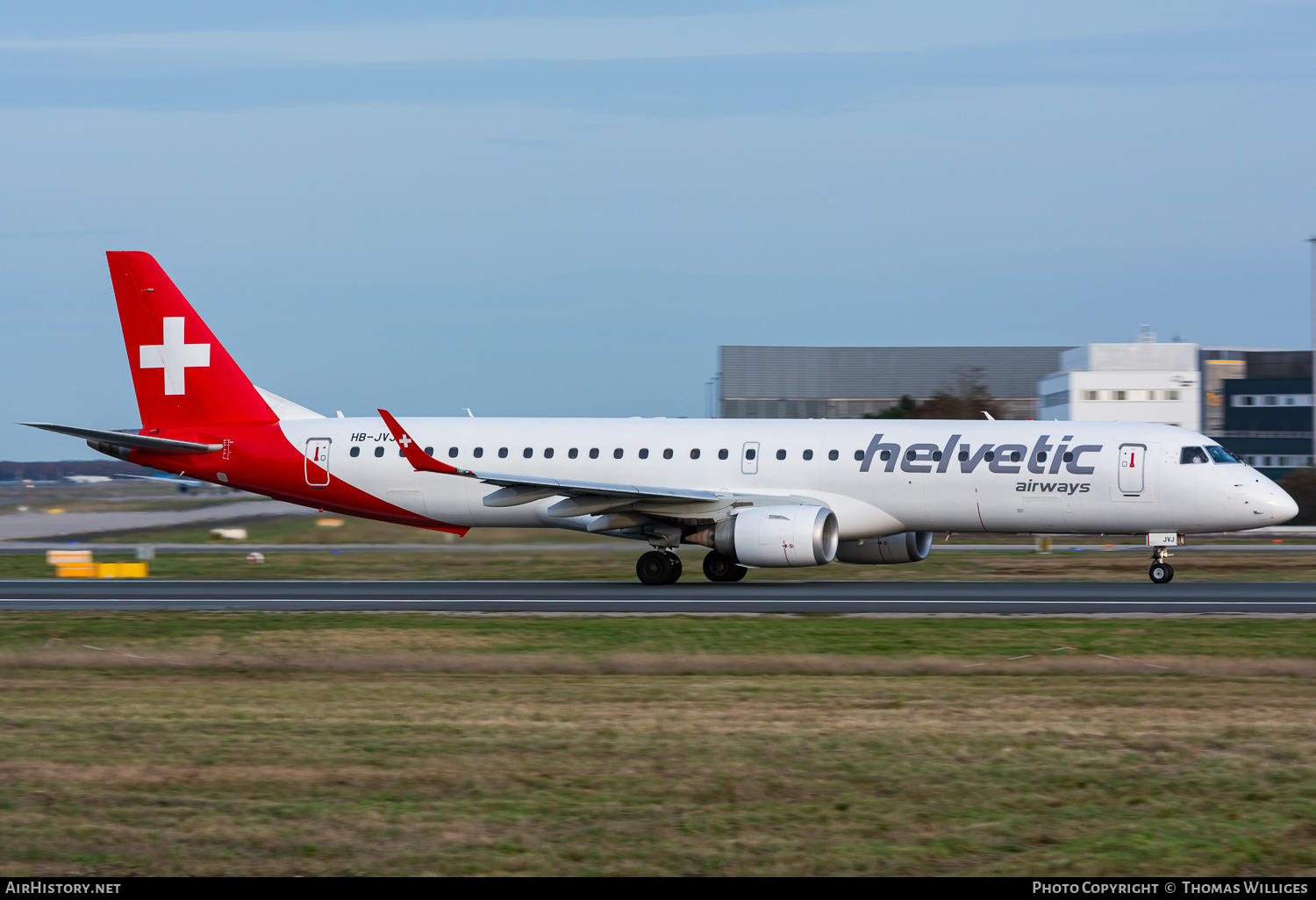 Aircraft Photo of HB-JVJ | Embraer 195AR (ERJ-190-200IGW) | Helvetic Airways | AirHistory.net #752228