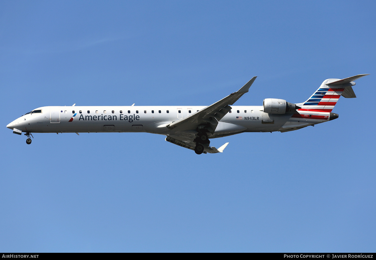 Aircraft Photo of N943LR | Bombardier CRJ-900ER (CL-600-2D24) | American Eagle | AirHistory.net #752325