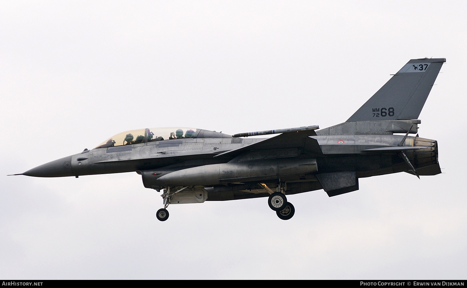 Aircraft Photo of MM7268 / 82-1049 | General Dynamics F-16B Fighting Falcon | Italy - Air Force | AirHistory.net #752346