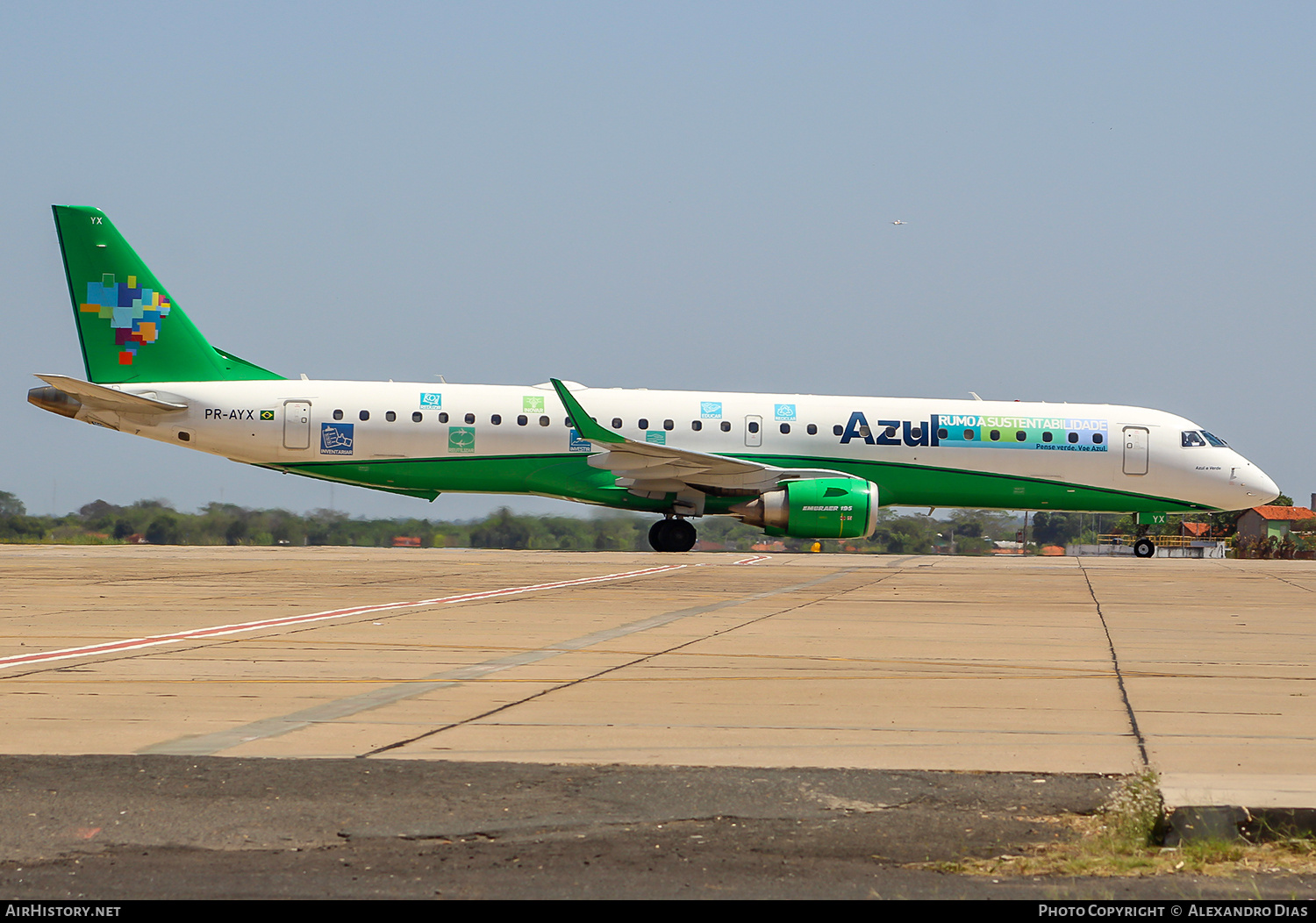 Aircraft Photo of PR-AYX | Embraer 195AR (ERJ-190-200IGW) | Azul Linhas Aéreas Brasileiras | AirHistory.net #752449