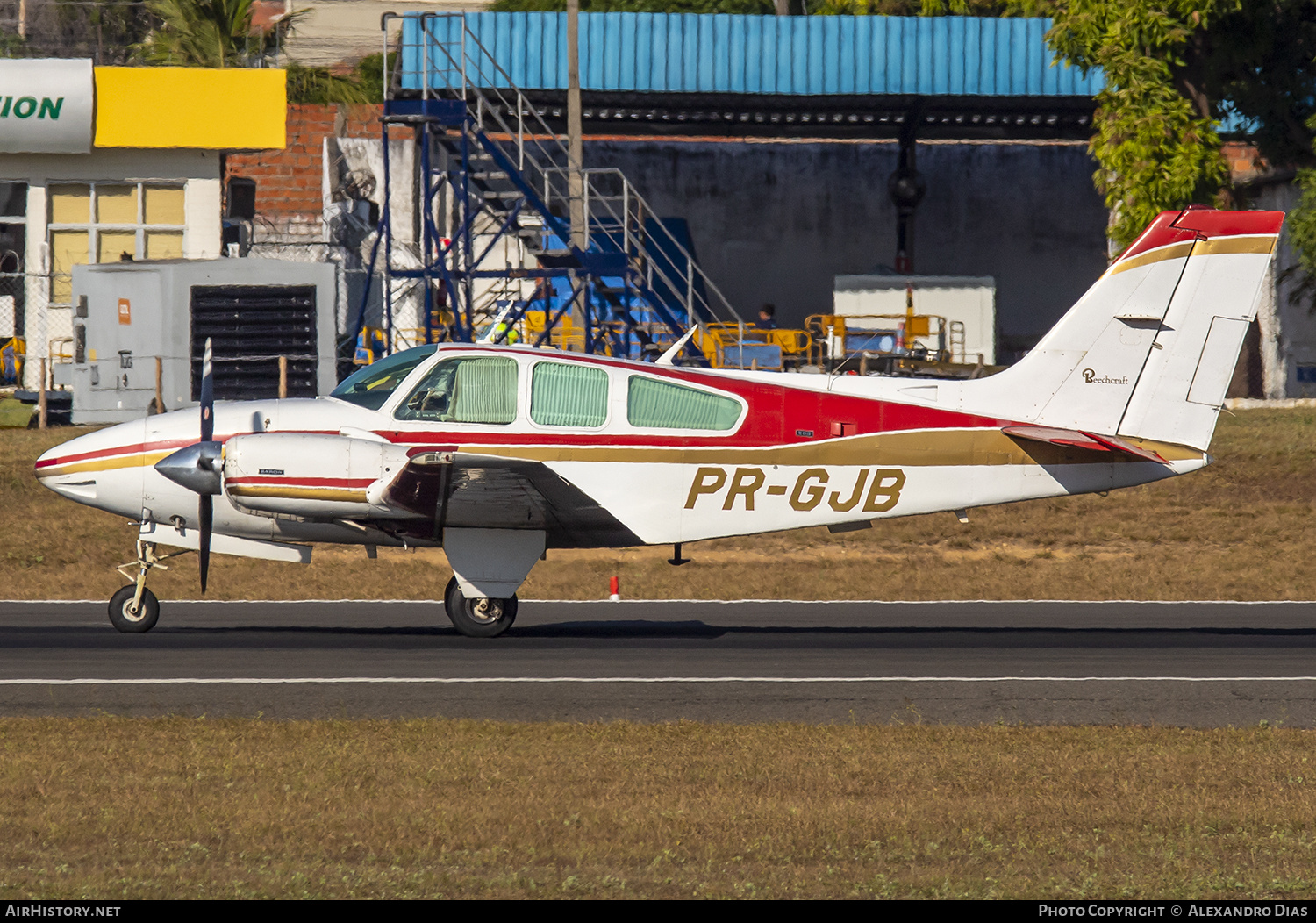 Aircraft Photo of PR-GJB | Beech E55 Baron | AirHistory.net #752567