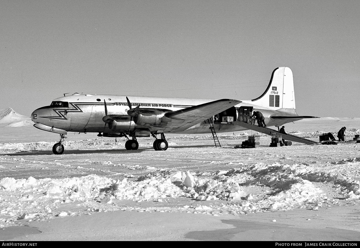 Aircraft Photo of 17512 | Canadair DC-4M-1 North Star | Canada - Air Force | AirHistory.net #752595