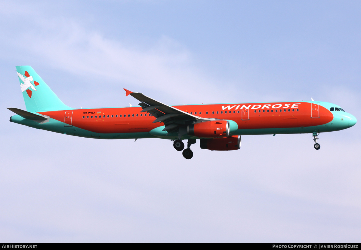 Aircraft Photo of UR-WRJ | Airbus A321-231 | Windrose | AirHistory.net #752610