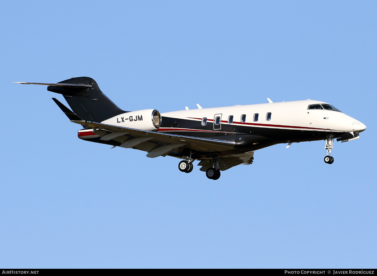 Aircraft Photo of LX-GJM | Bombardier Challenger 350 (BD-100-1A10) | AirHistory.net #752647