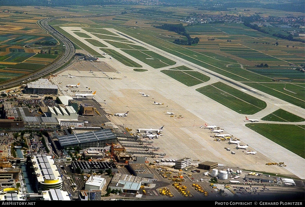 Airport photo of Stuttgart (EDDS / STR) in Germany | AirHistory.net #752737