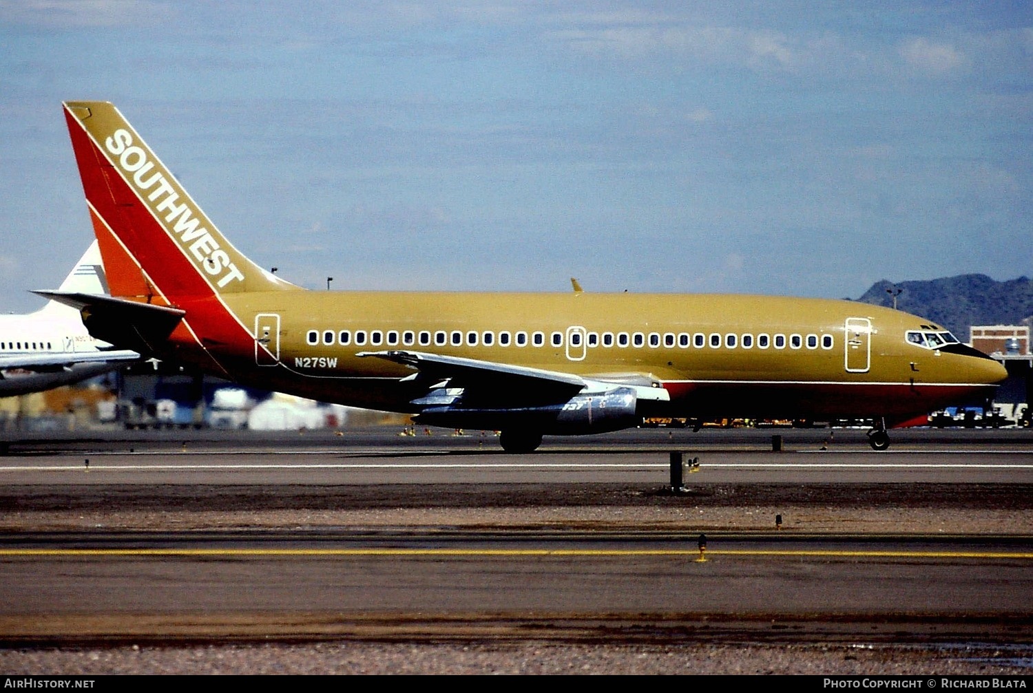 Aircraft Photo of N27SW | Boeing 737-2H4/Adv | Southwest Airlines | AirHistory.net #752825