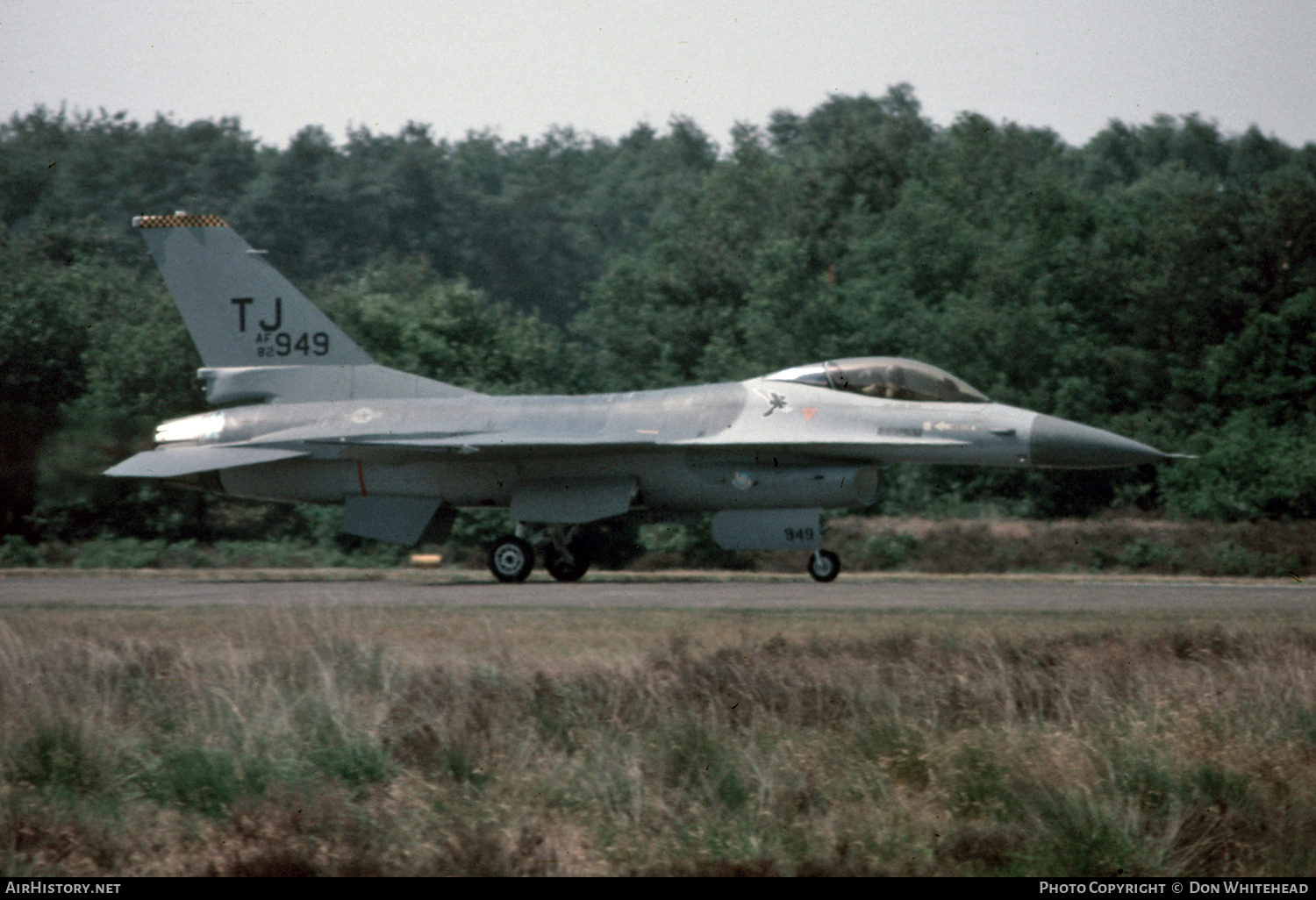 Aircraft Photo of 82-0949 / AF82-949 | General Dynamics F-16A Fighting Falcon | USA - Air Force | AirHistory.net #752848