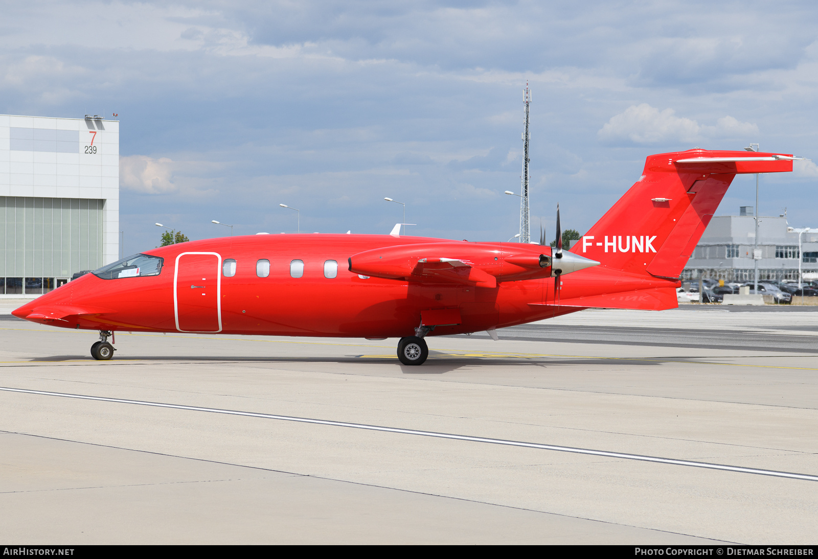 Aircraft Photo of F-HUNK | Piaggio P-180 Avanti II | AirHistory.net #752920