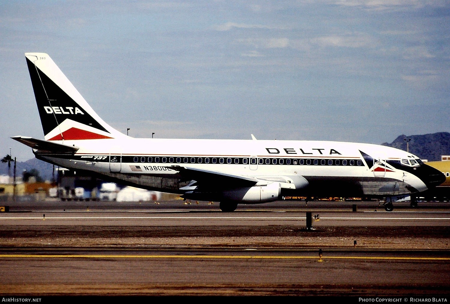 Aircraft Photo of N380DL | Boeing 737-247/Adv | Delta Air Lines | AirHistory.net #753070