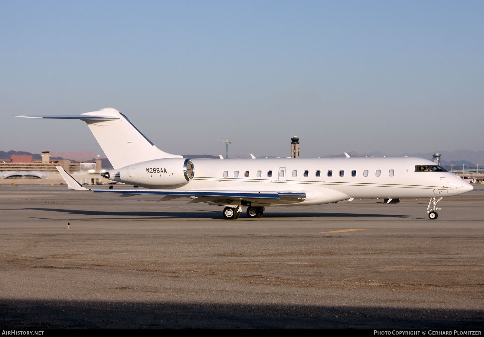 Aircraft Photo of N268AA | Bombardier Global Express (BD-700-1A10) | AirHistory.net #753143