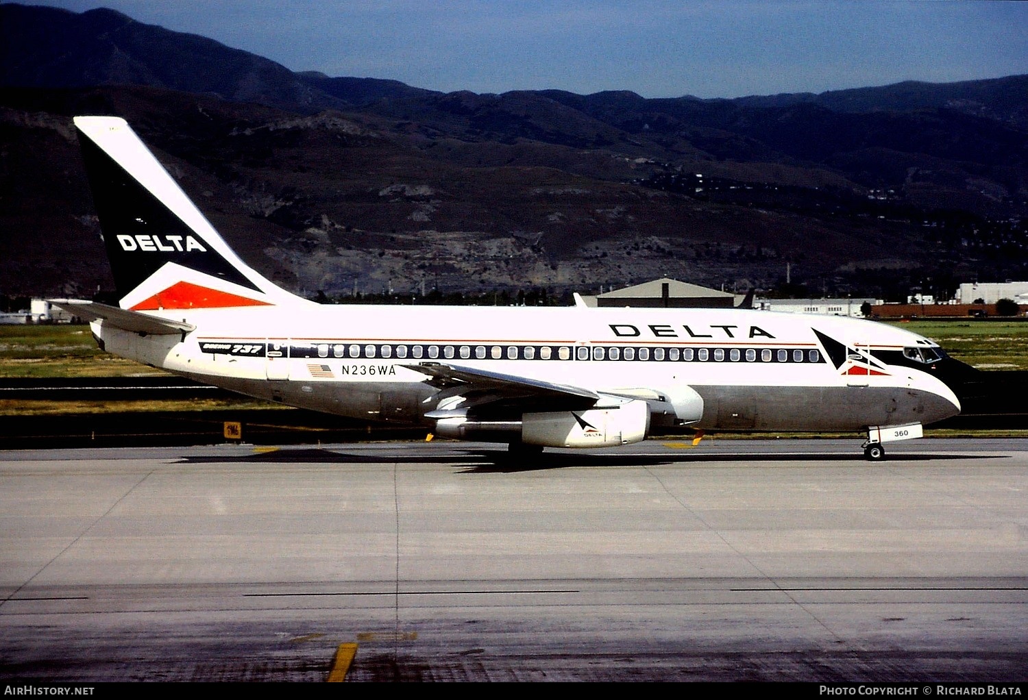 Aircraft Photo of N236WA | Boeing 737-247/Adv | Delta Air Lines | AirHistory.net #753148