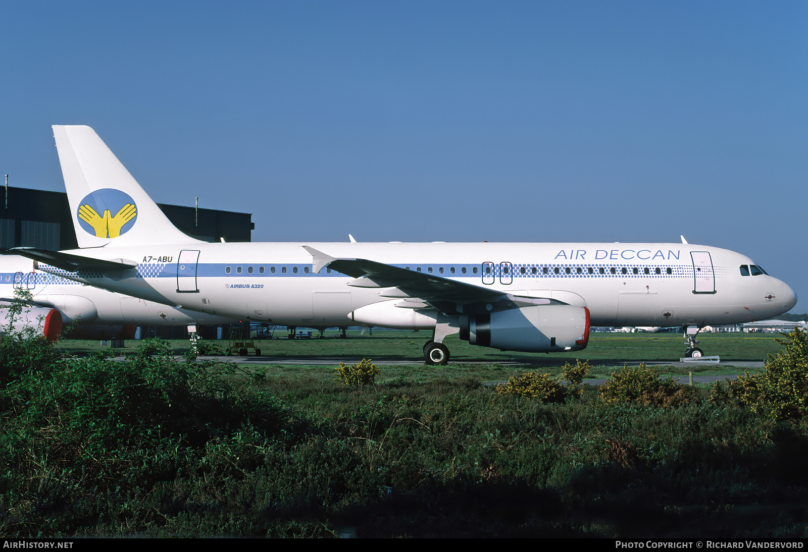 Aircraft Photo of A7-ABU | Airbus A320-232 | Air Deccan | AirHistory.net #753193