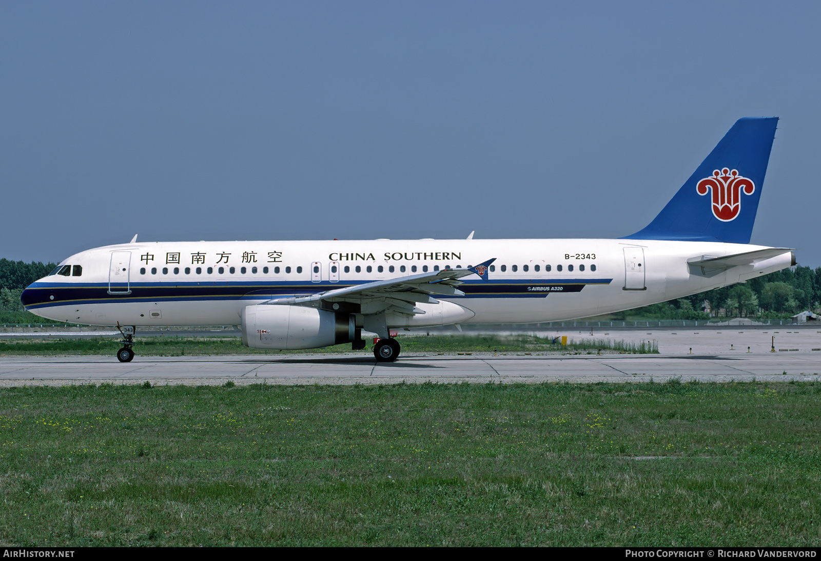 Aircraft Photo of B-2343 | Airbus A320-233 | China Southern Airlines | AirHistory.net #753231