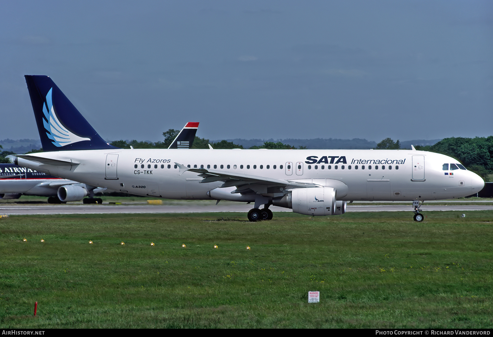 Aircraft Photo of CS-TKK | Airbus A320-214 | SATA Internacional | AirHistory.net #753304