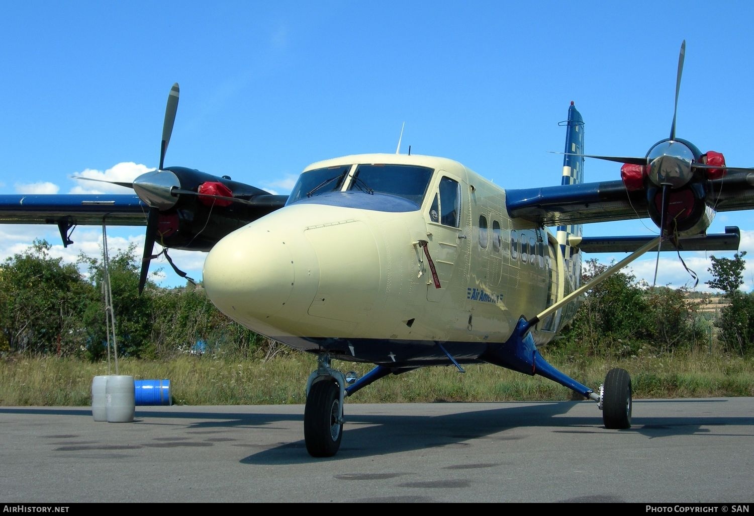 Aircraft Photo of D-IDHB | De Havilland Canada DHC-6-300 Twin Otter | Holiday Express | AirHistory.net #753329