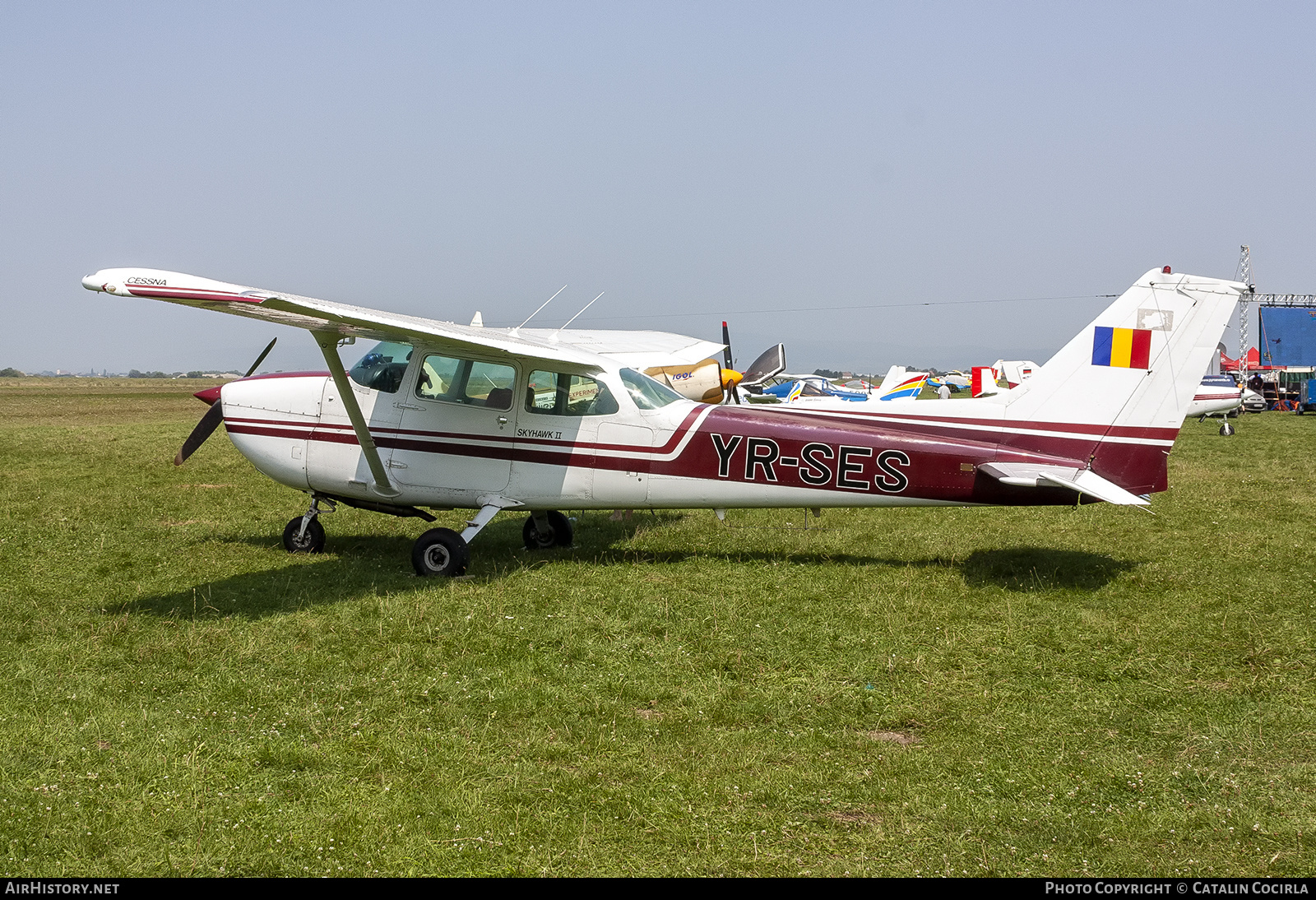 Aircraft Photo of YR-SES | Cessna 172N Skyhawk II | AirHistory.net #753444
