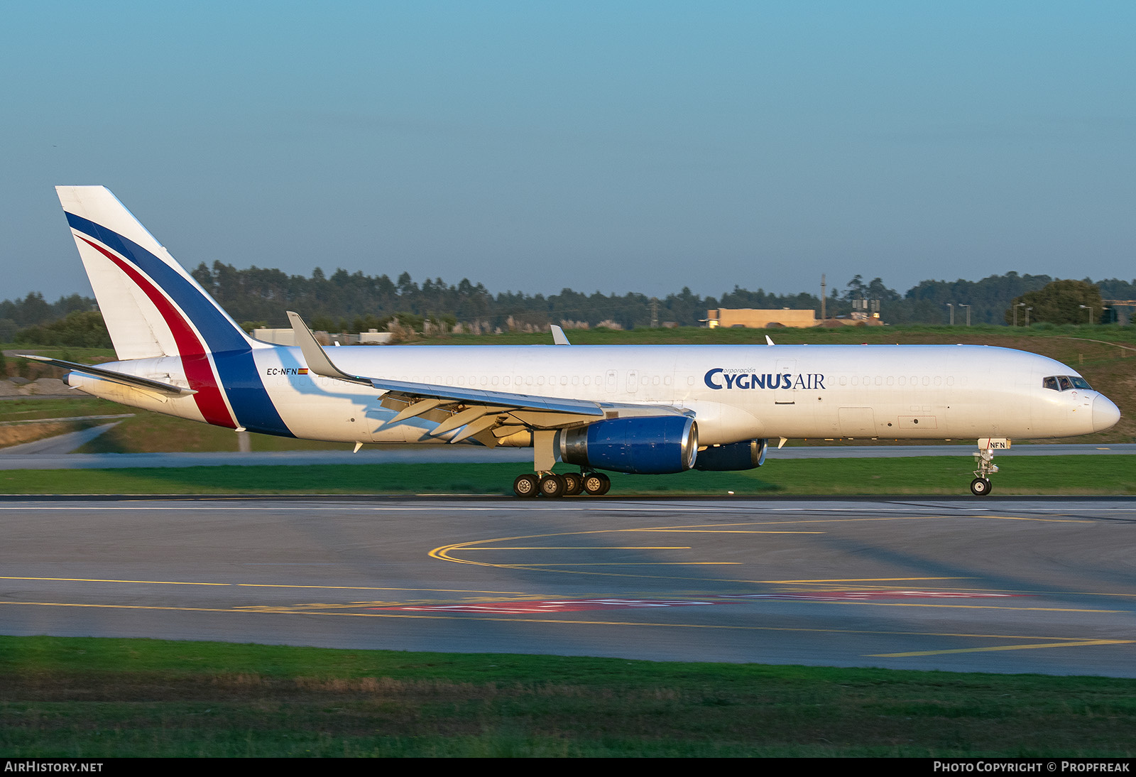 Aircraft Photo of EC-NFN | Boeing 757-223(PCF) | Cygnus Air | AirHistory.net #753715