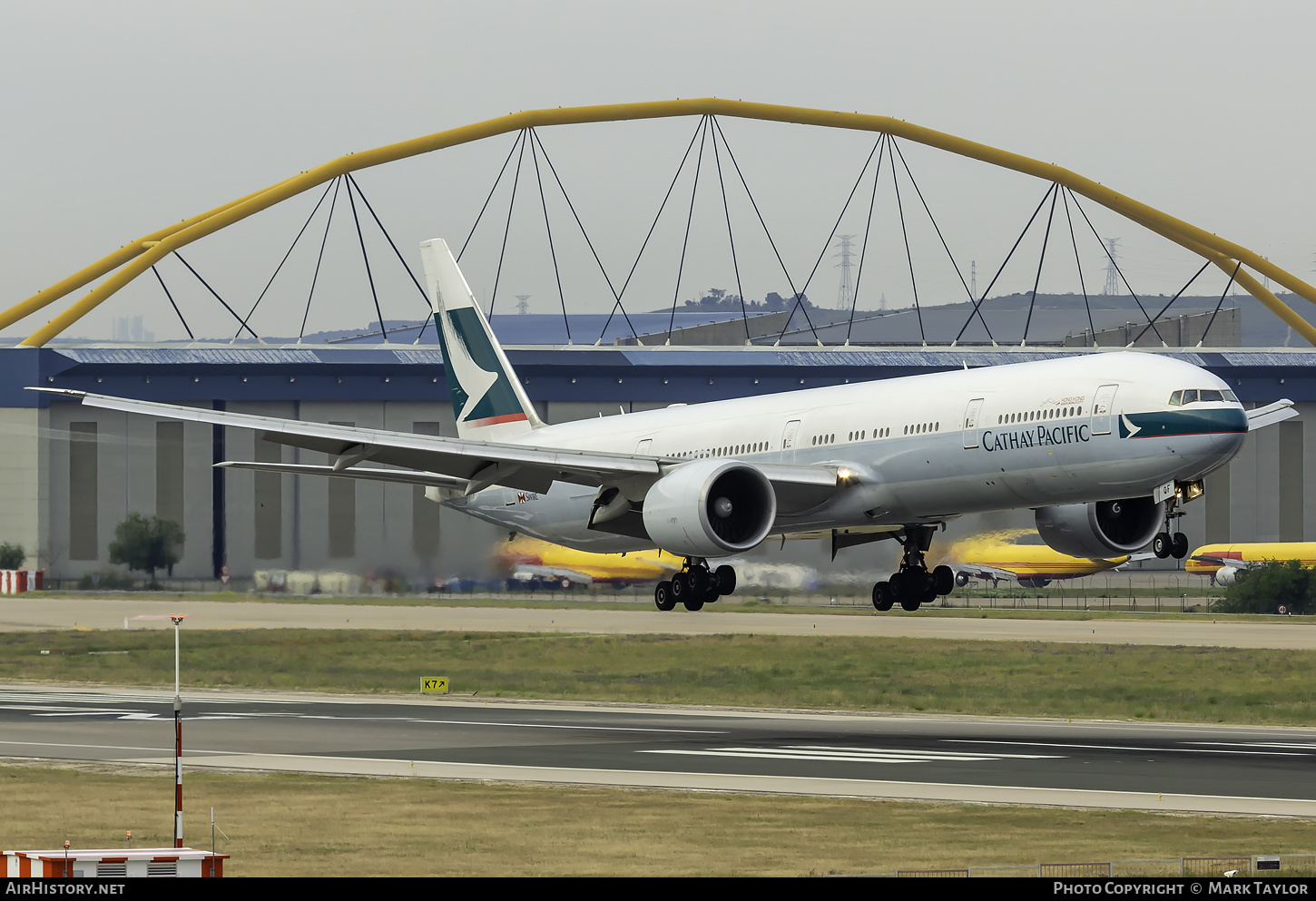 Aircraft Photo of B-KQF | Boeing 777-367/ER | Cathay Pacific Airways | AirHistory.net #753751