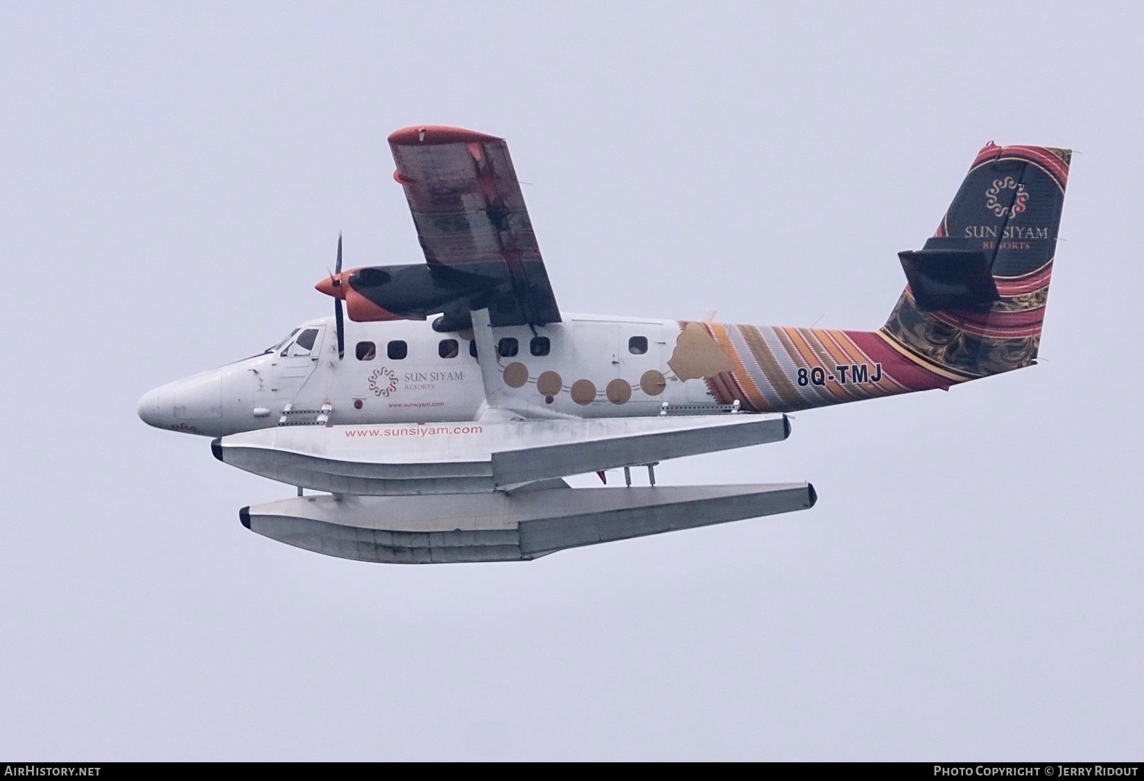 Aircraft Photo of 8Q-TMJ | De Havilland Canada DHC-6-300 Twin Otter | Trans Maldivian Airways - TMA | AirHistory.net #753821