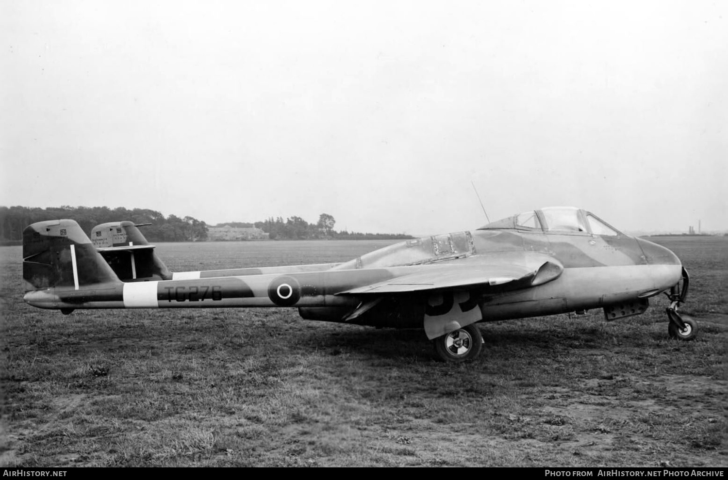 Aircraft Photo of TG276 | De Havilland D.H. 100 Vampire F2 | UK - Air Force | AirHistory.net #753866