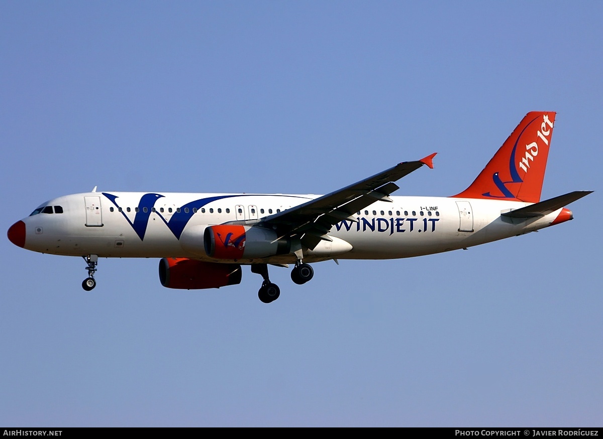 Aircraft Photo of I-LINF | Airbus A320-231 | Wind Jet | AirHistory.net #753924