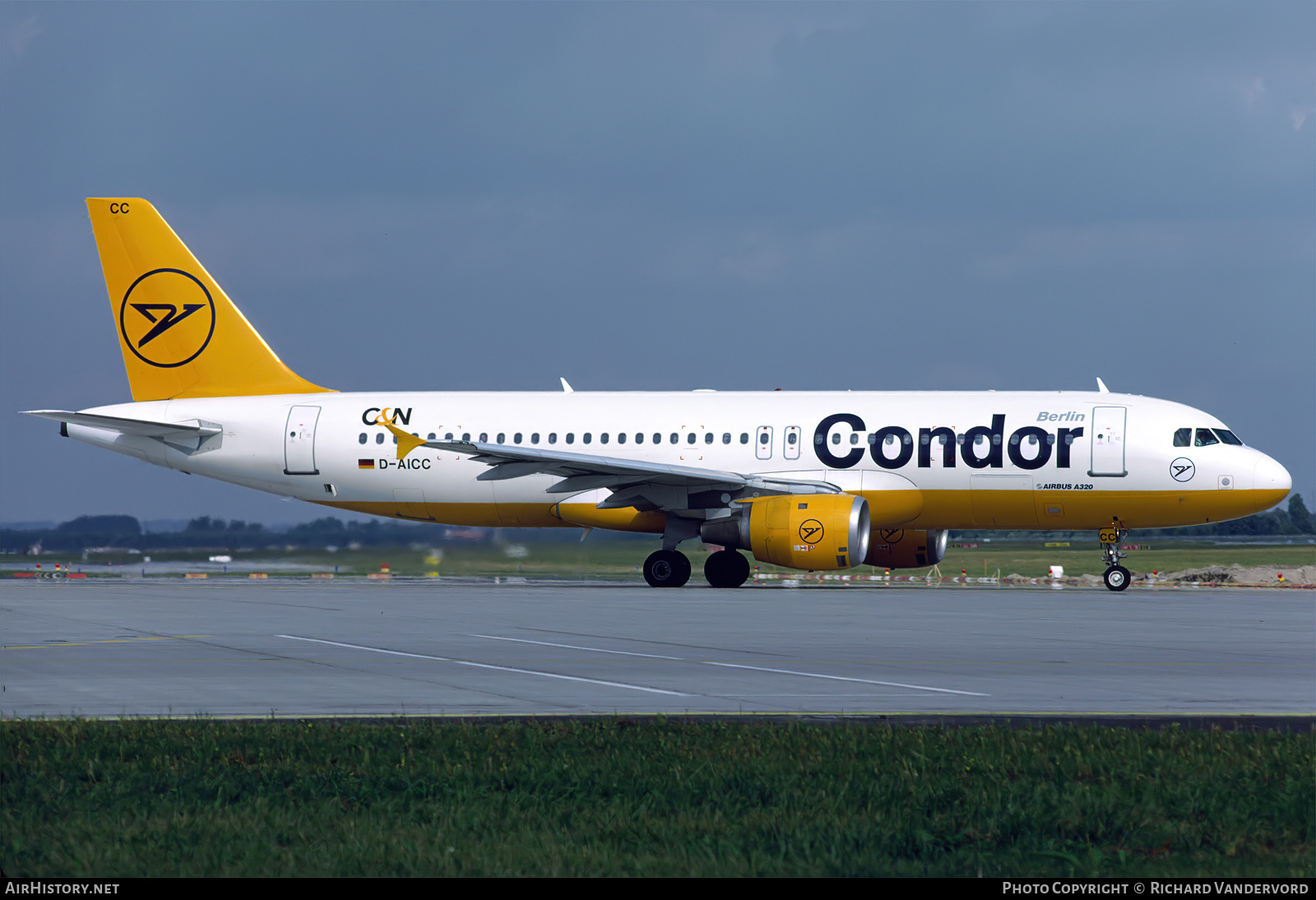Aircraft Photo of D-AICC | Airbus A320-212 | Condor Berlin | AirHistory.net #754094