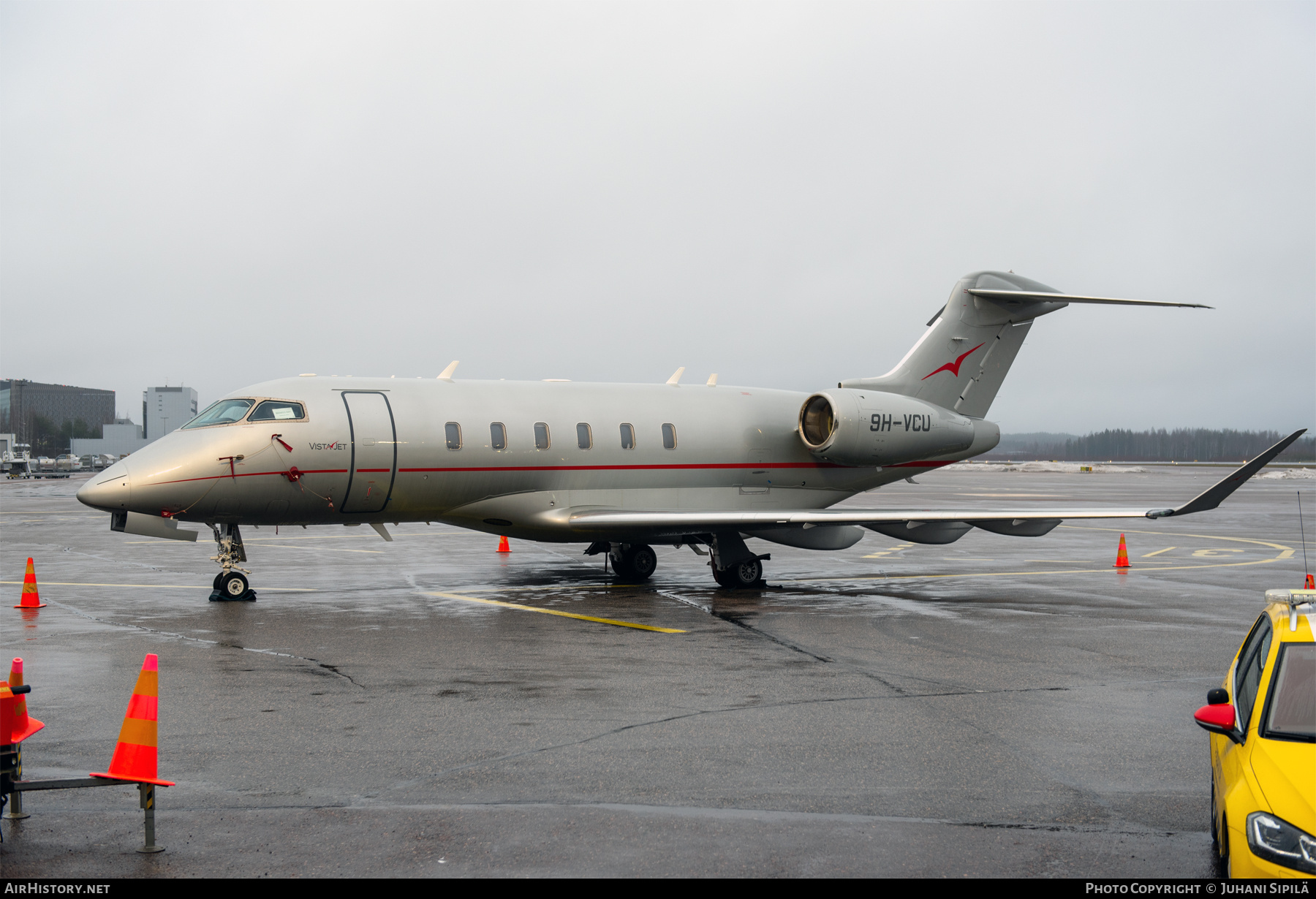 Aircraft Photo of 9H-VCU | Bombardier Challenger 350 (BD-100-1A10) | VistaJet | AirHistory.net #754138
