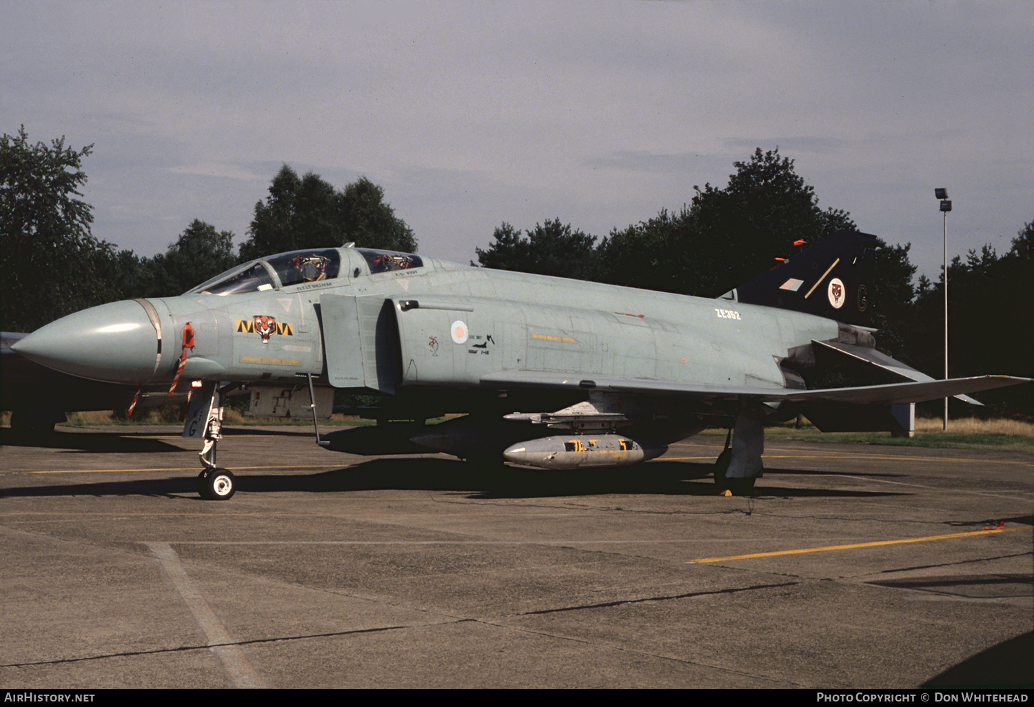 Aircraft Photo of ZE352 | McDonnell Douglas F-4J(UK) Phantom | UK - Air Force | AirHistory.net #754171