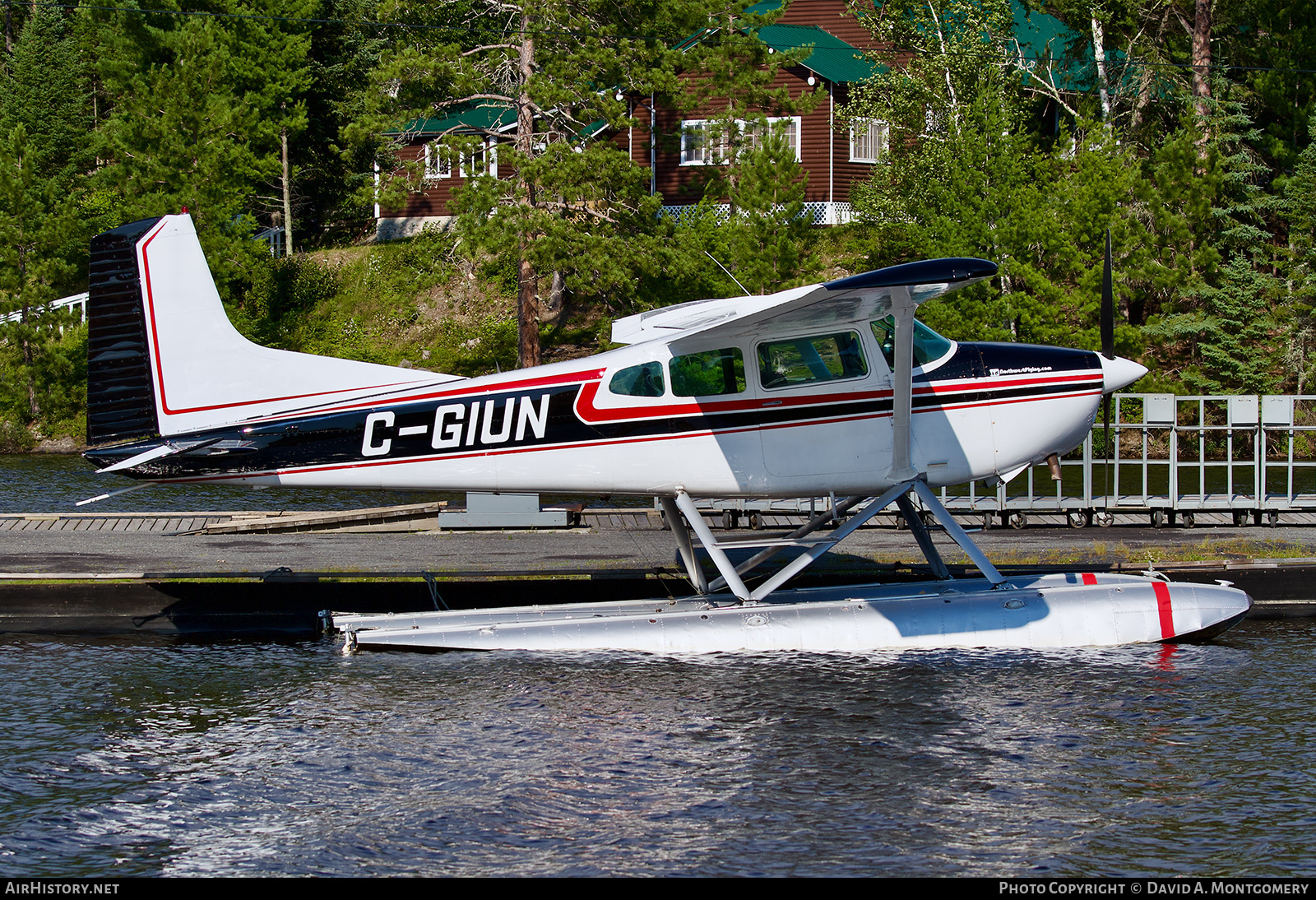 Aircraft Photo of C-GIUN | Cessna 180K Skywagon 180 | AirHistory.net #754213