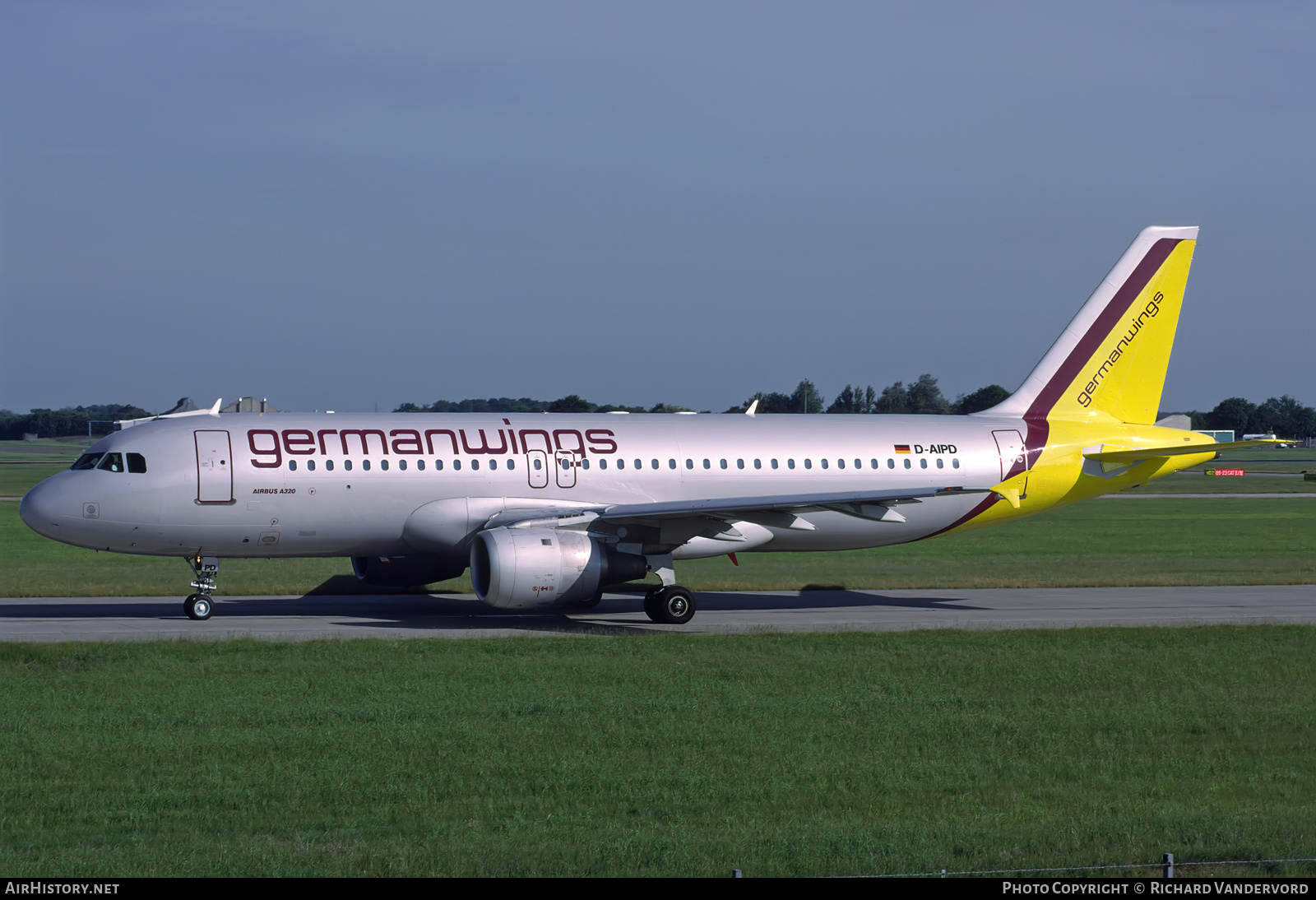 Aircraft Photo of D-AIPD | Airbus A320-211 | Germanwings | AirHistory.net #754228