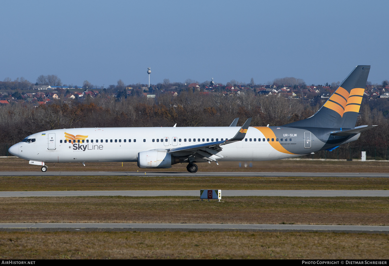 Aircraft Photo of UR-SLW | Boeing 737-94X/ER | SkyLine Express Airline | AirHistory.net #754237