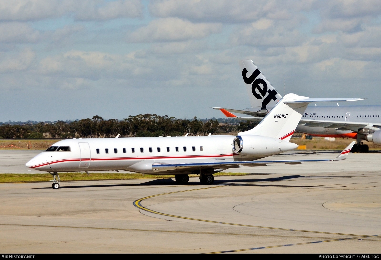 Aircraft Photo of N801KF | Bombardier Global Express (BD-700-1A10) | AirHistory.net #754317