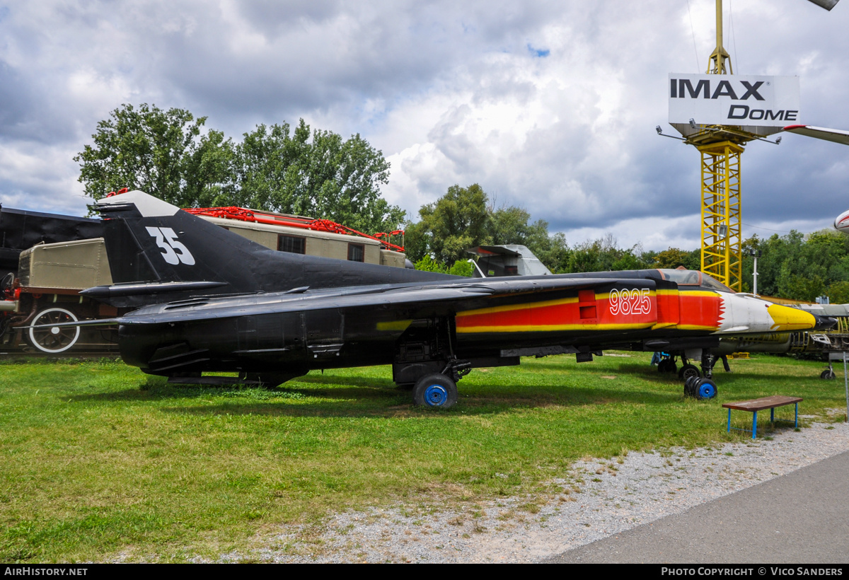 Aircraft Photo of 9825 | Mikoyan-Gurevich MiG-23BN | Czechia - Air Force | AirHistory.net #754337