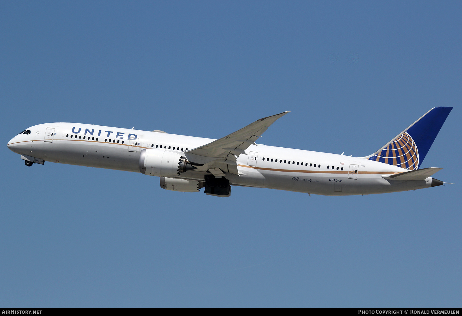 Aircraft Photo of N27957 | Boeing 787-9 Dreamliner | United Airlines | AirHistory.net #754357