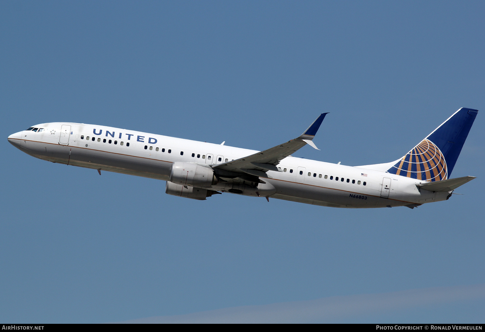 Aircraft Photo of N66803 | Boeing 737-924/ER | United Airlines | AirHistory.net #754358