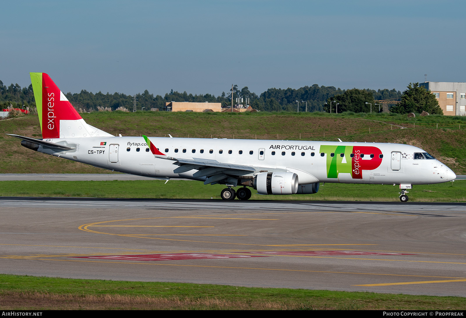 Aircraft Photo of CS-TPY | Embraer 190AR (ERJ-190-100IGW) | TAP Air Portugal Express | AirHistory.net #754362