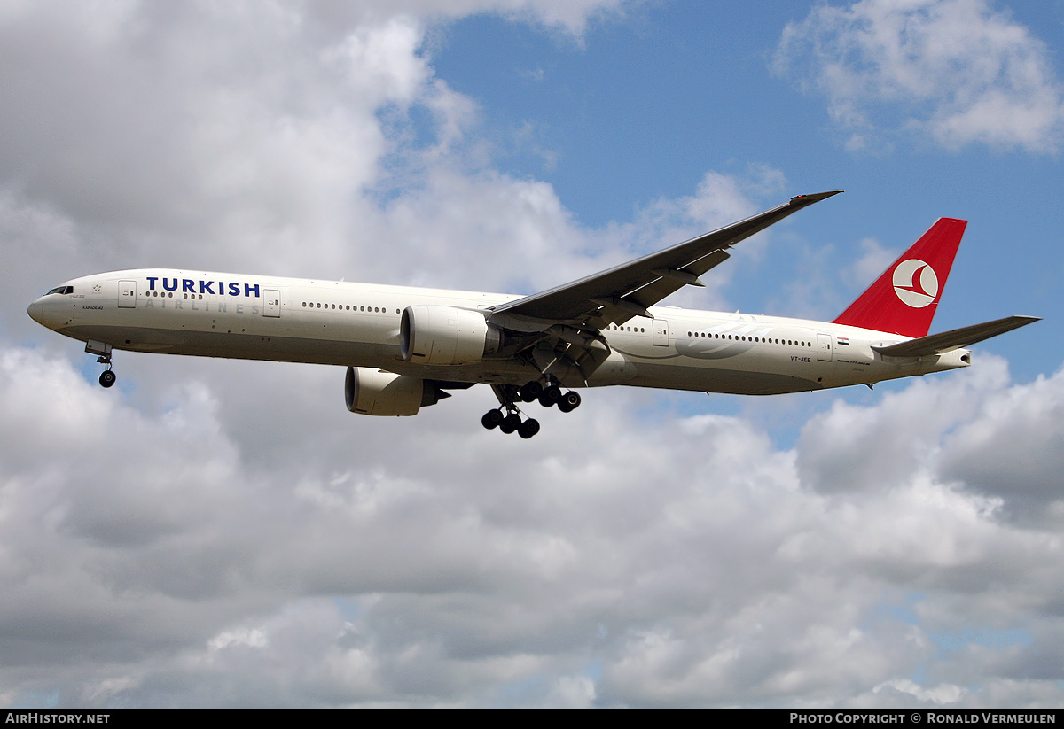 Aircraft Photo of VT-JEE | Boeing 777-35R/ER | Turkish Airlines | AirHistory.net #754366