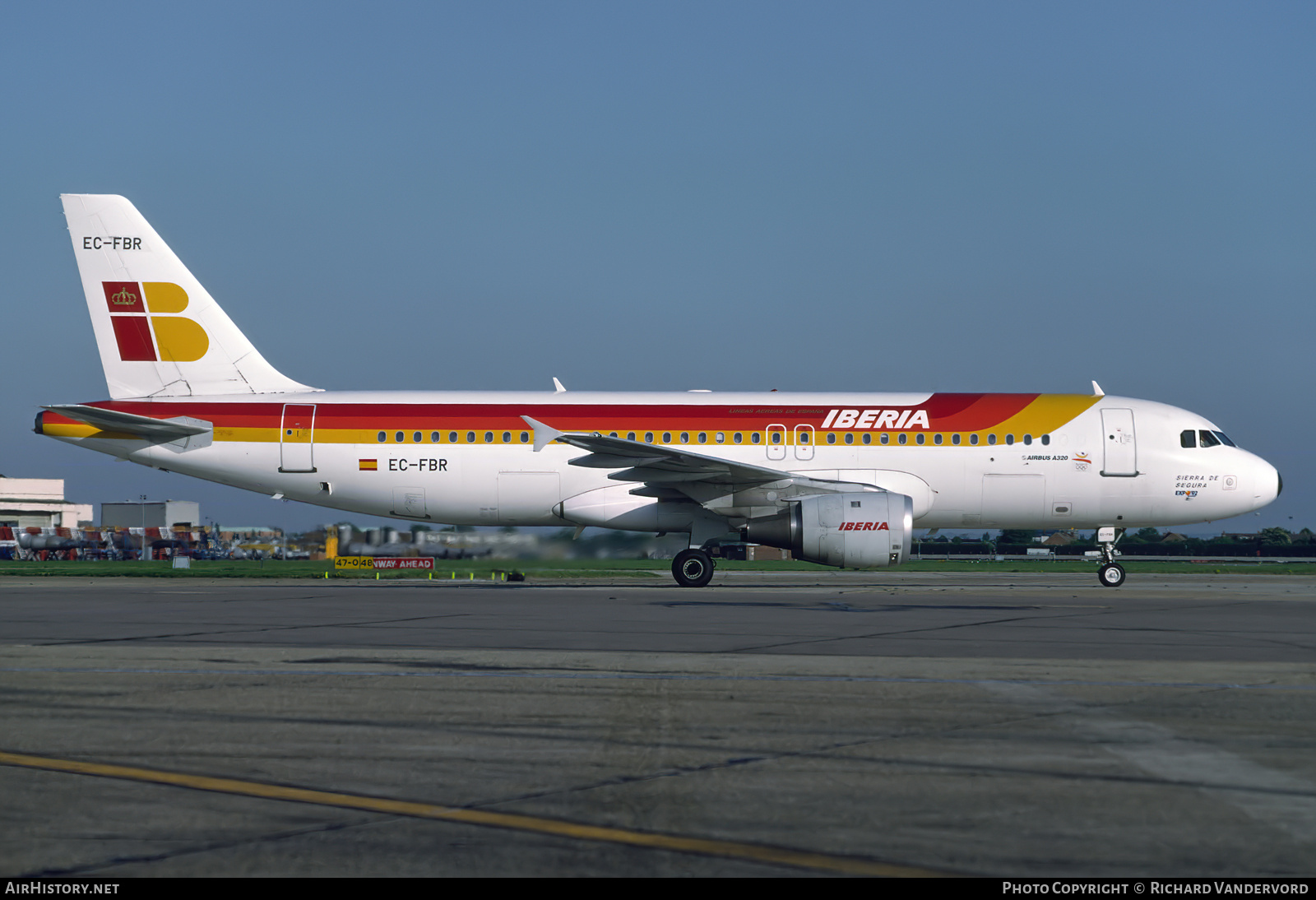 Aircraft Photo of EC-FBR | Airbus A320-211 | Iberia | AirHistory.net #754393