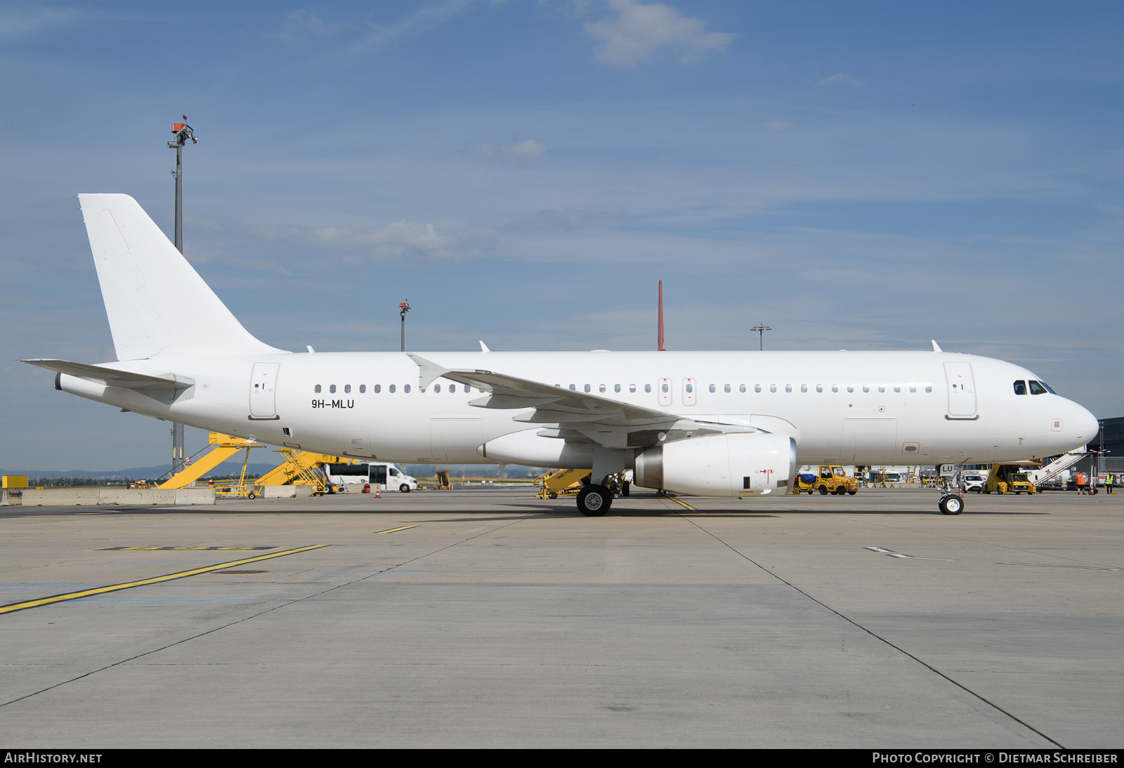 Aircraft Photo of 9H-MLU | Airbus A320-232 | AirHistory.net #754399