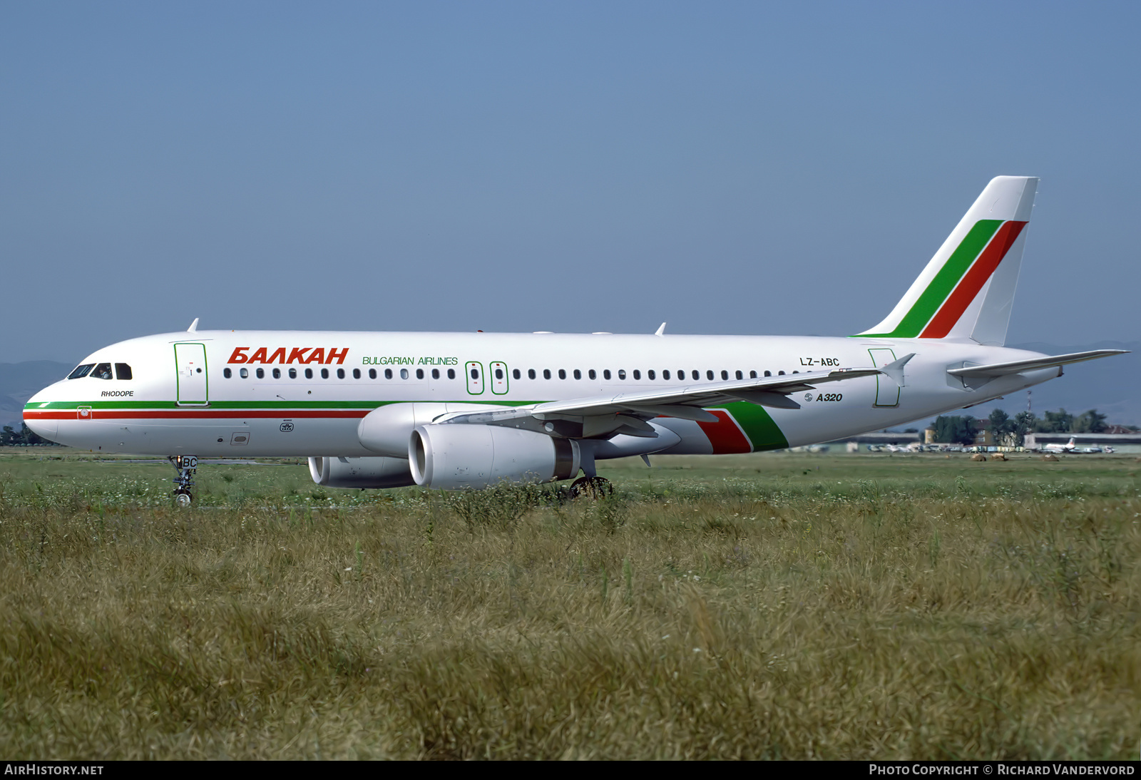 Aircraft Photo of LZ-ABC | Airbus A320-231 | Balkan - Bulgarian Airlines | AirHistory.net #754402