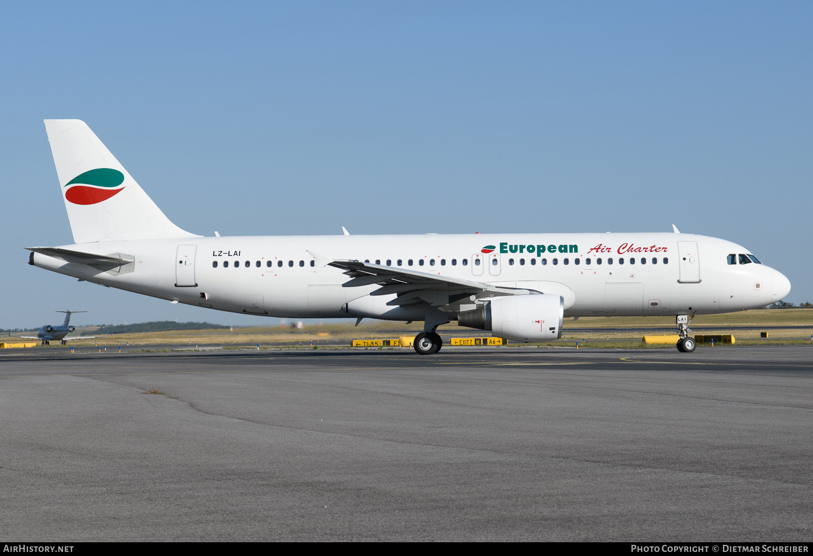 Aircraft Photo of LZ-LAI | Airbus A320-214 | European Air Charter | AirHistory.net #754417