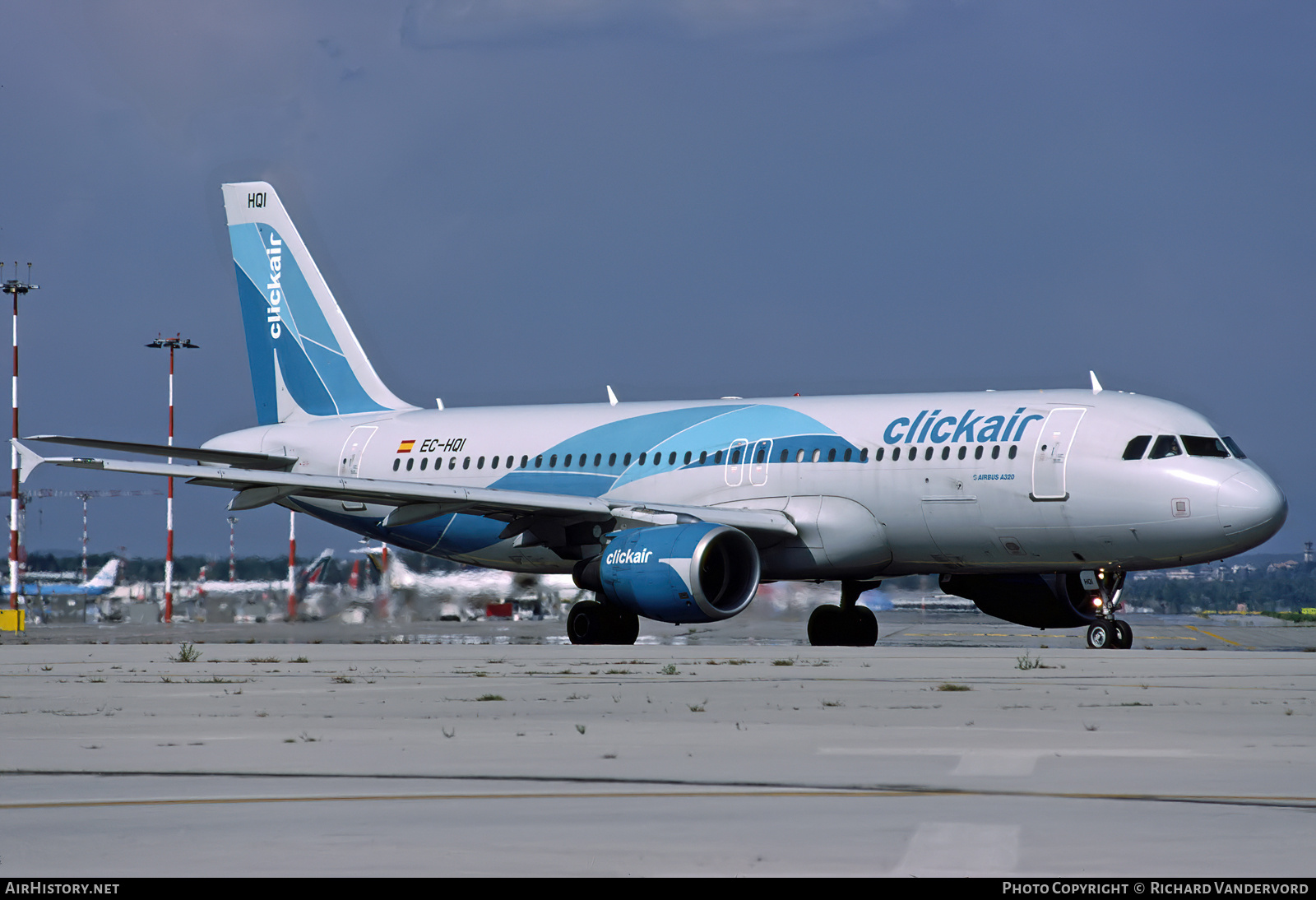Aircraft Photo of EC-HQI | Airbus A320-214 | Clickair | AirHistory.net #754476