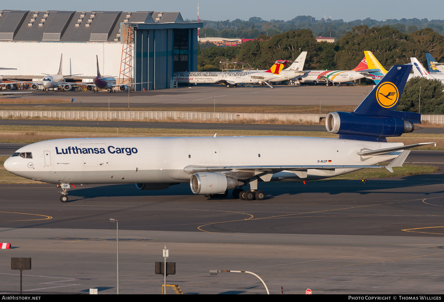 Aircraft Photo of D-ALCP | McDonnell Douglas MD-11/F | Lufthansa Cargo | AirHistory.net #754488