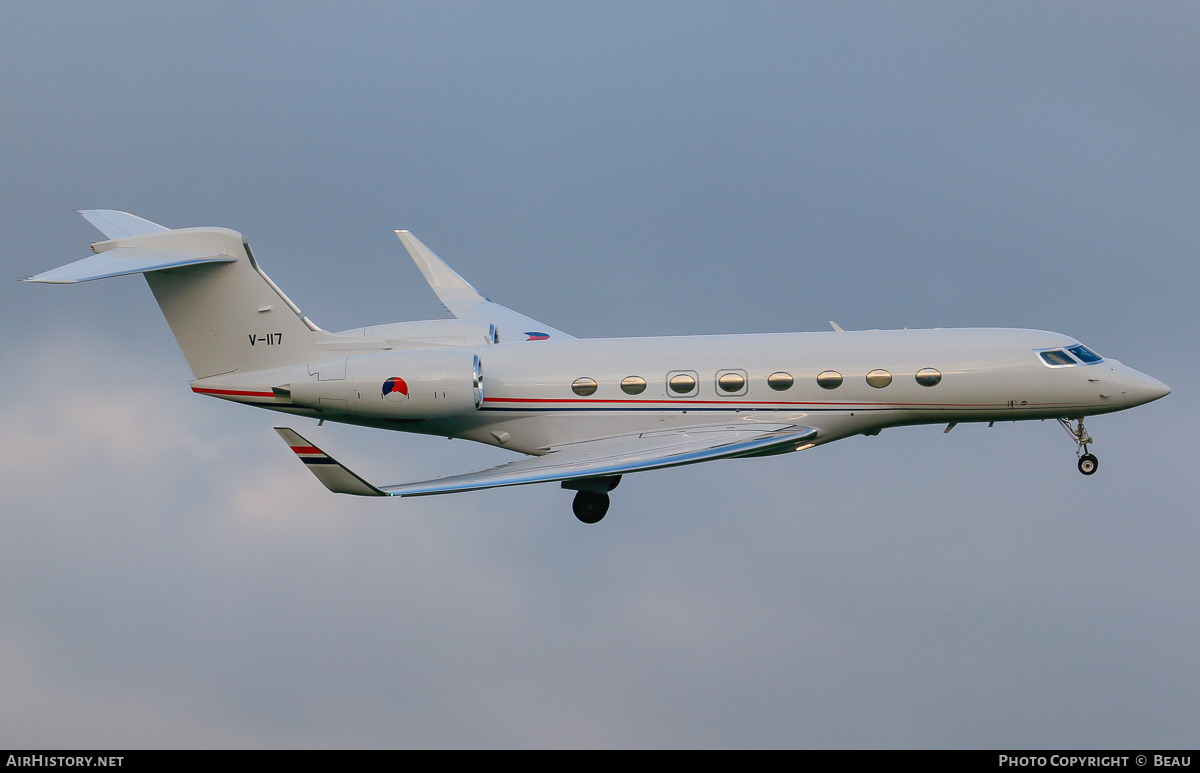 Aircraft Photo of V-117 | Gulfstream Aerospace G650ER (G-VI) | Netherlands - Air Force | AirHistory.net #754566