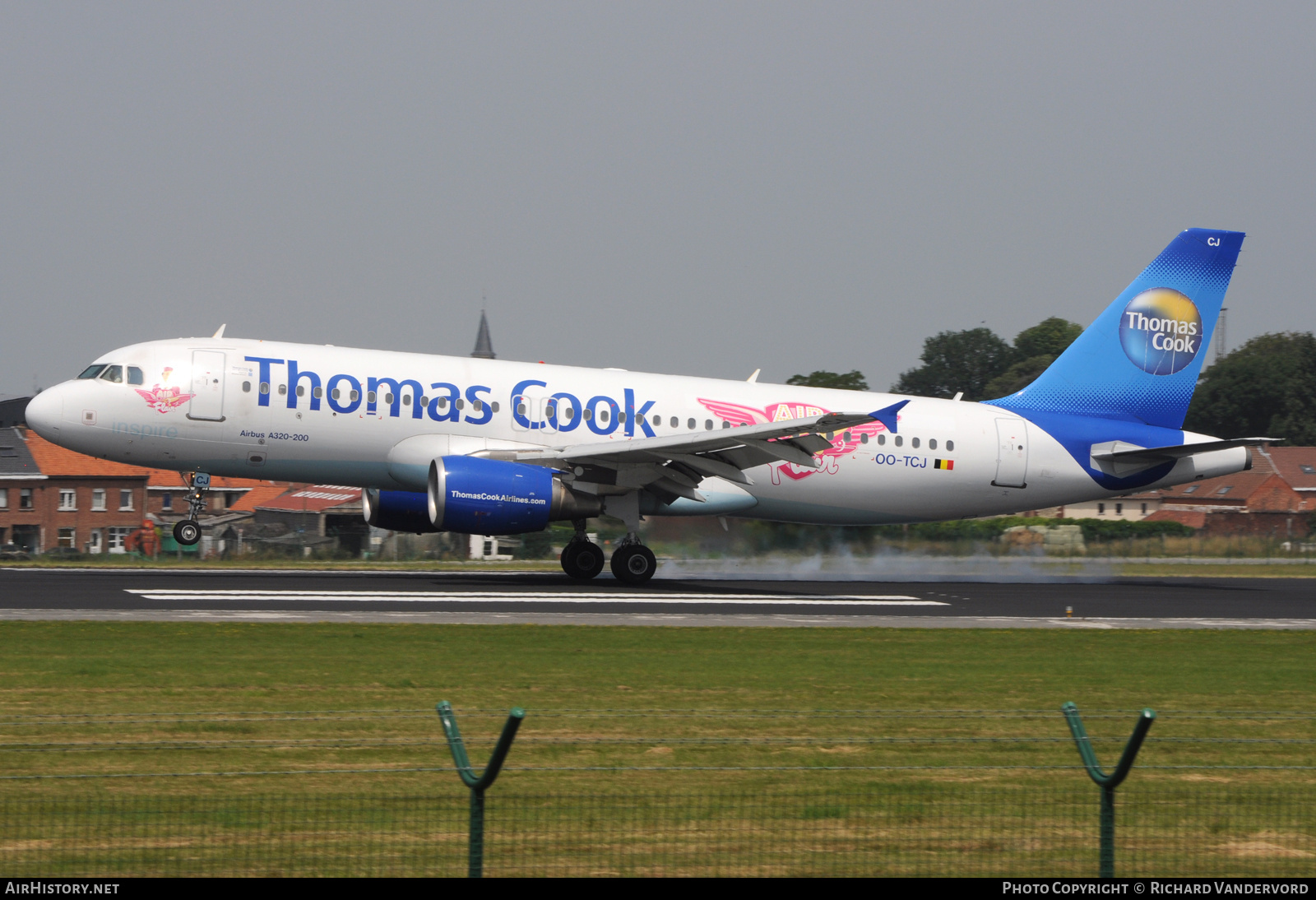 Aircraft Photo of OO-TCJ | Airbus A320-214 | Thomas Cook Airlines | AirHistory.net #754594