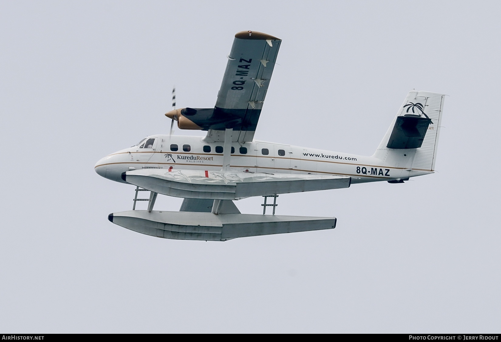 Aircraft Photo of 8Q-MAZ | De Havilland Canada DHC-6-300 Twin Otter | Kuredu Resort | AirHistory.net #754602